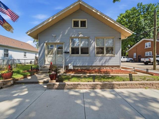House for sale in Pekin, Illinois