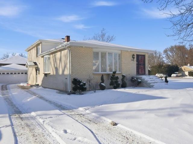 House for sale in Arlington Heights, Illinois