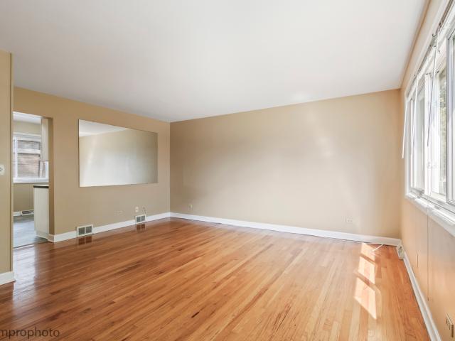 Condo for sale in Libertyville, Illinois