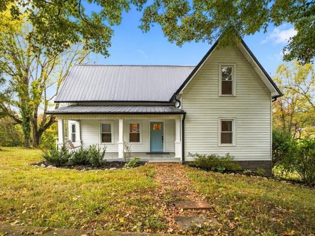 House for sale in Cumberland City, Middle Tennessee