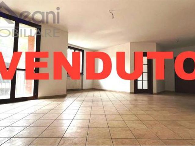 Appartamento in vendita a Torre del Mangano, Certosa Di Pavia