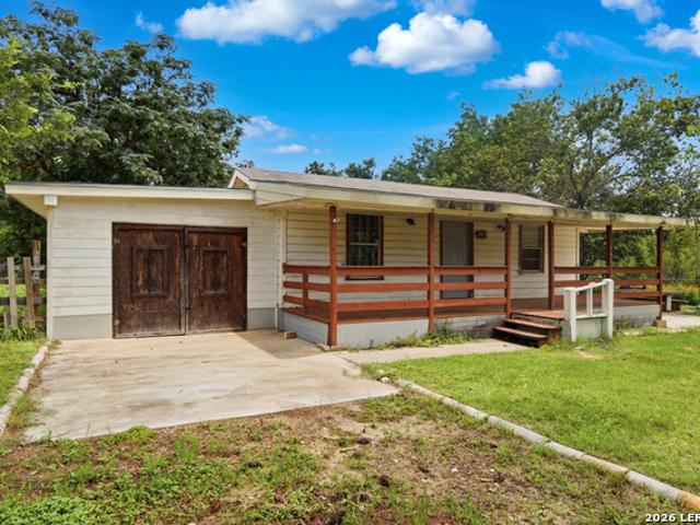 House for sale in Poteet, Texas