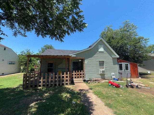 House for sale in De Young, Texas