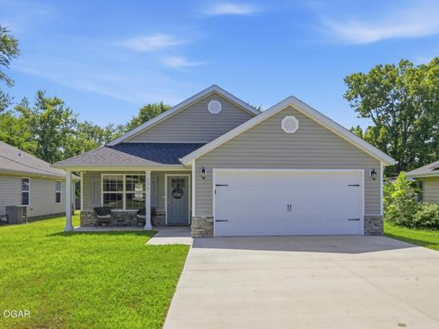 House for sale in Duenweg, Missouri