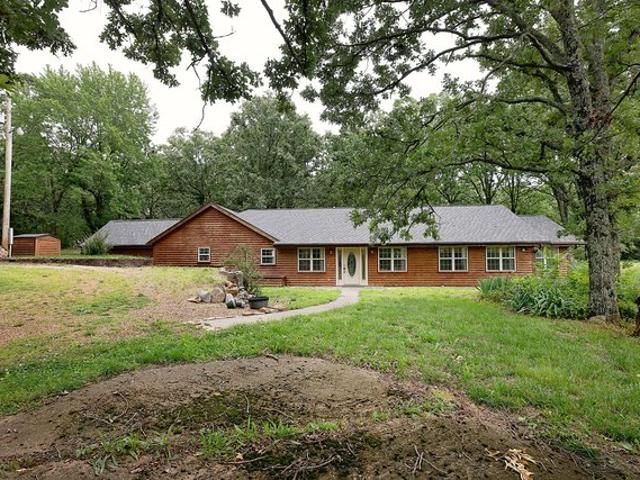 House for sale in Niangua, Missouri