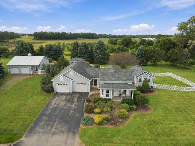 House for sale in Town of Williamson, Wayne County