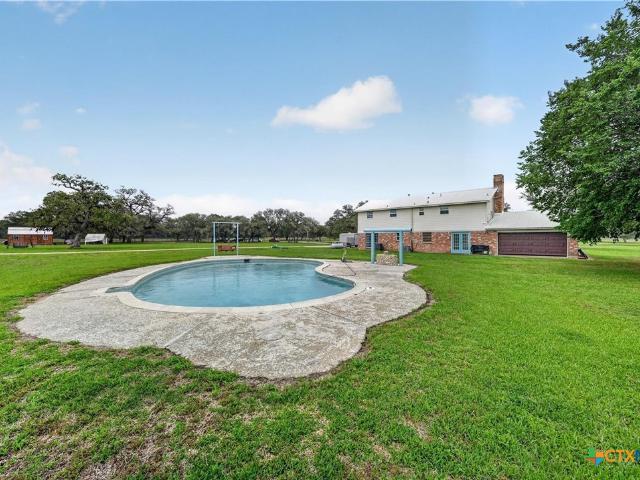 House for sale in Hallettsville, Texas