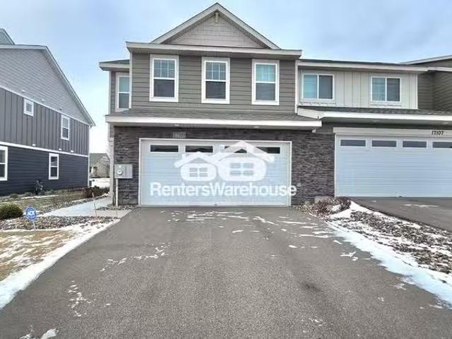 Condo for rent in Lakeville