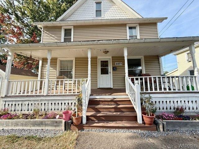 House for sale in Niagara, New York