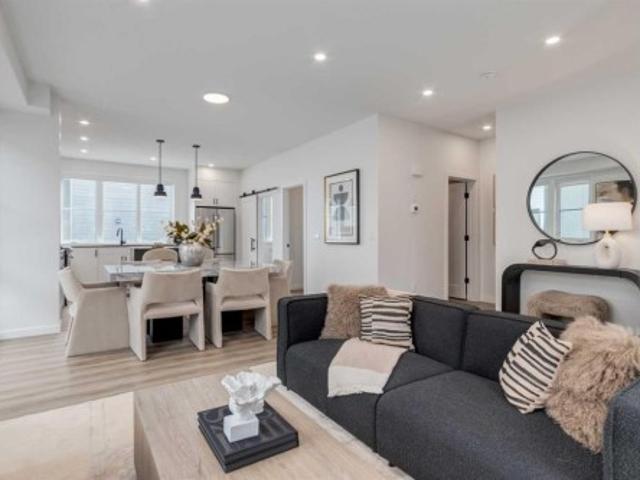 Townhouse for sale in Medicine Hill, Calgary