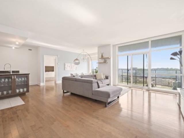 Condo for sale in Chomedey, Laval (région administrative)