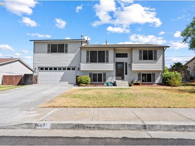 House for sale in Oregonia