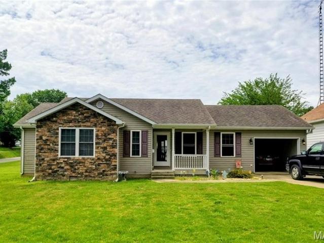 House for sale in Perry, Illinois