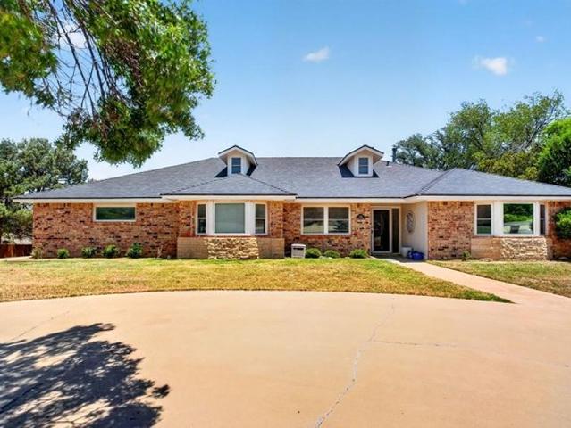 House for sale in Howard, Texas