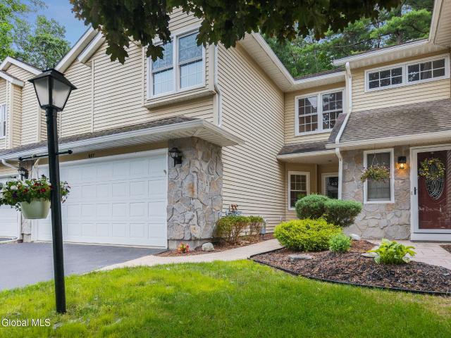 Townhouse for sale in Guilderland, New York