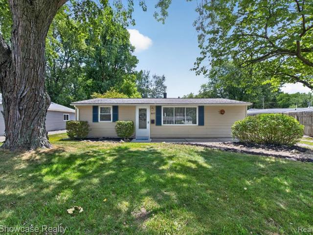 House for sale in Fenton, Michigan