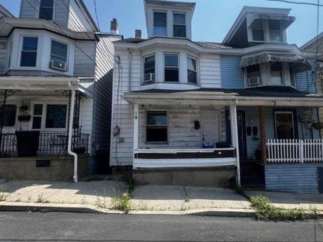 Townhouse for sale in Minersville, Pennsylvania