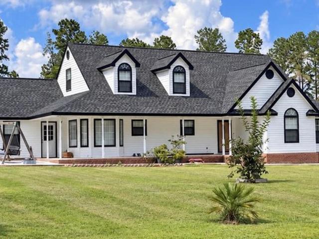 House for sale in Douglas, Coffee County
