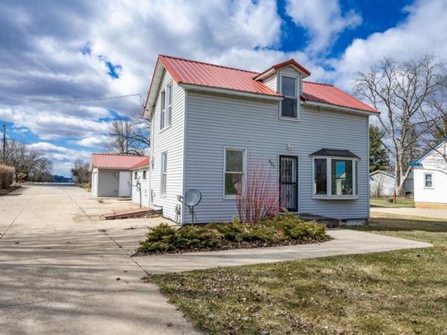 House for sale in Juneau, Wisconsin