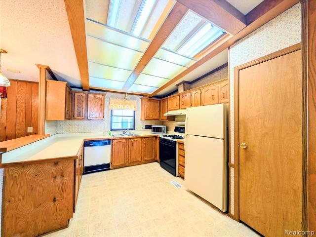 House for sale in Park Place Mobile Home Park, Clio