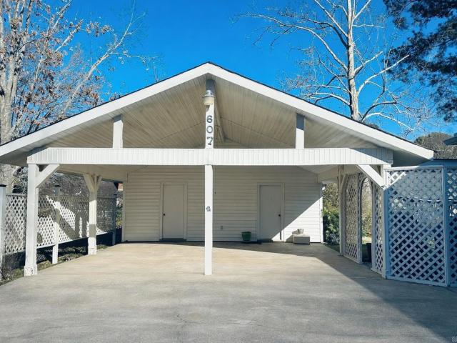 House for sale in Ark