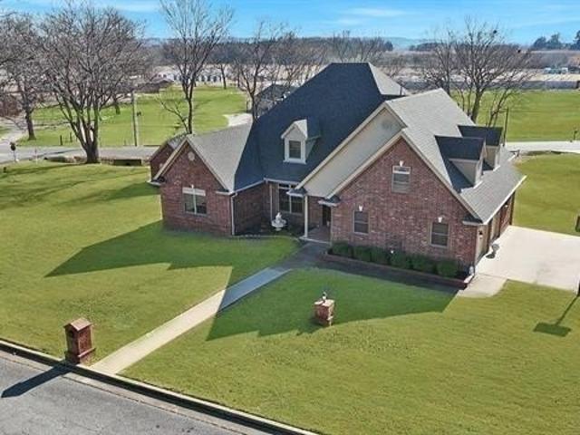 House for sale in Fort Gibson, Oklahoma