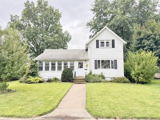 House for sale in Whiteside, Illinois