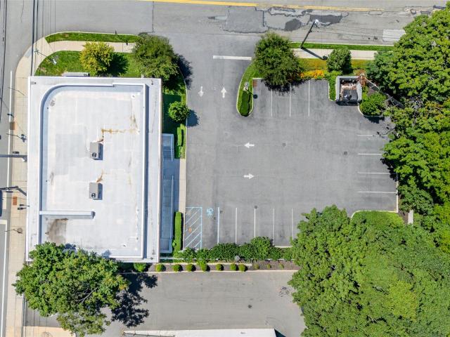 Property for rent in West Hills, Town of Huntington