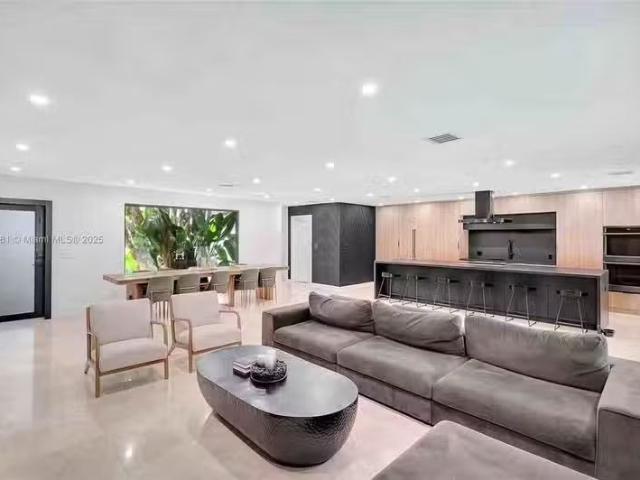 Condo for sale in Miami Beach