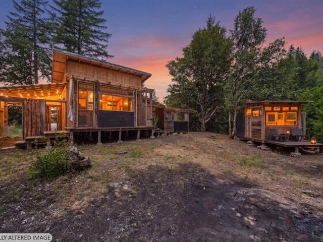 House for sale in Laytonville, California