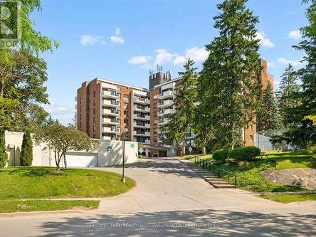 Condo for sale in Kitchener, Ontario