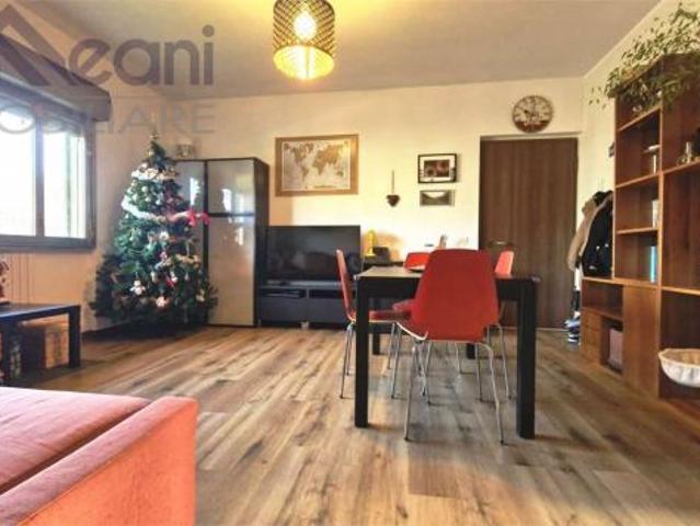 Appartamento in vendita a Zeccone, Lombardia
