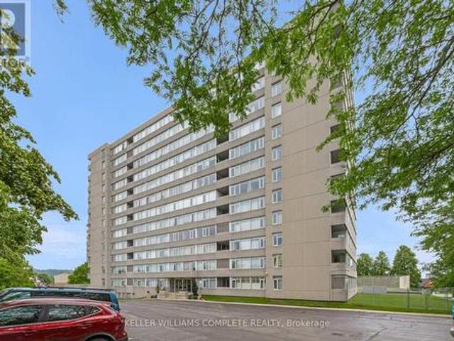 Condo for sale in Hamilton