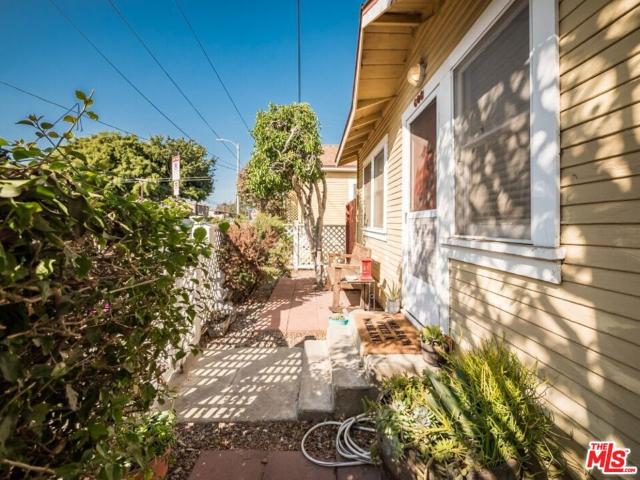 Property for rent in Canoga Park, California