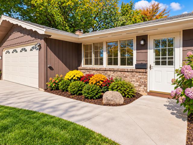 House for sale in Weathersfield, Schaumburg
