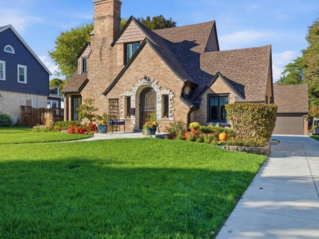 House for sale in Historic Grant Park, South Milwaukee