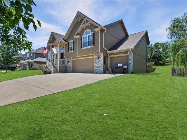 House for sale in Smithville, Missouri