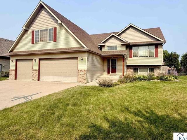 House for sale in Eagle Lake, Minnesota