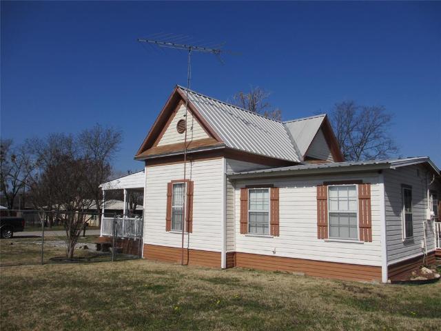 House for sale in Whitney, Texas