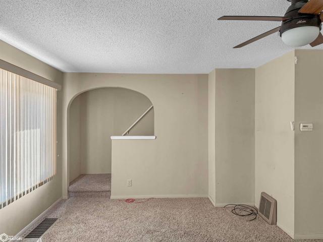 House for sale in Ackley, Hardin County