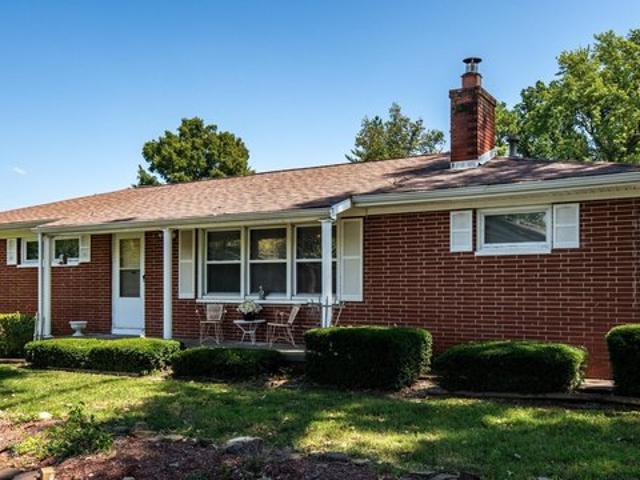 House for sale in Carterville, Williamson County