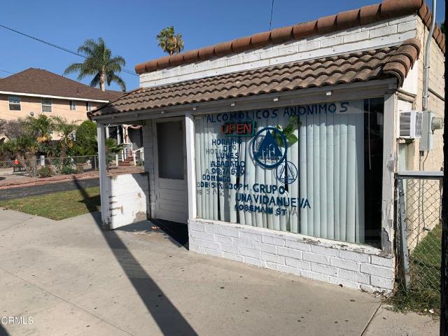 House for sale in Santa Paula, California