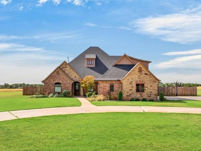 House for sale in Canute, Washita County