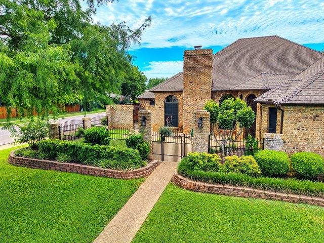 House for sale in Arlington, Texas
