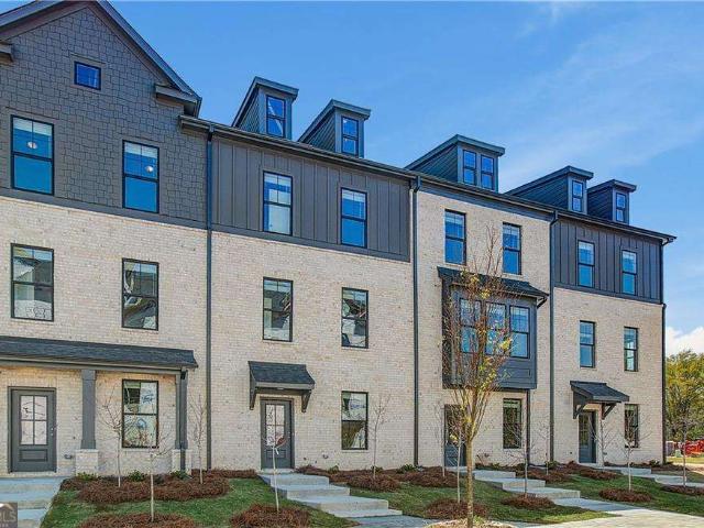 Townhouse for sale in Mcdonough