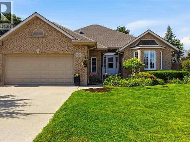 House for sale in Brights Grove, Ontario
