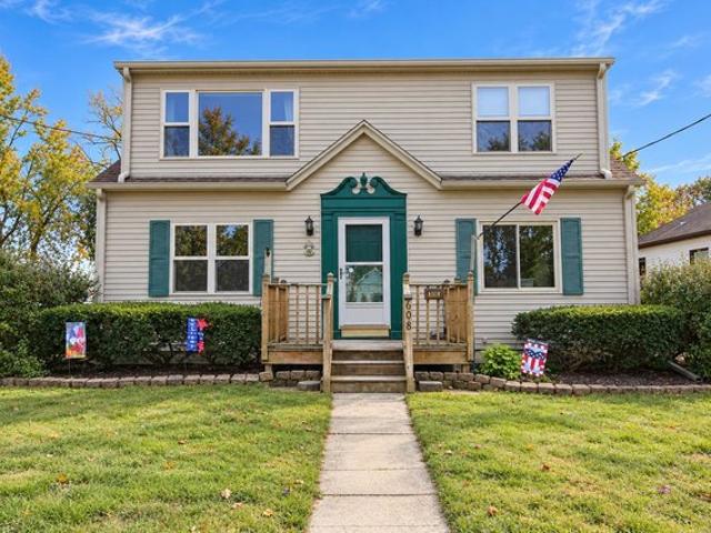 House for sale in Neenah, Winnebago County