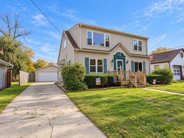 House for sale in Neenah, Winnebago County