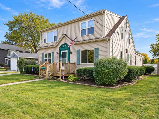 House for sale in Neenah, Winnebago County