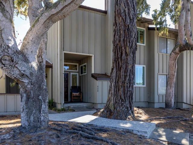 Townhouse for sale in Pacific Grove, Monterey County